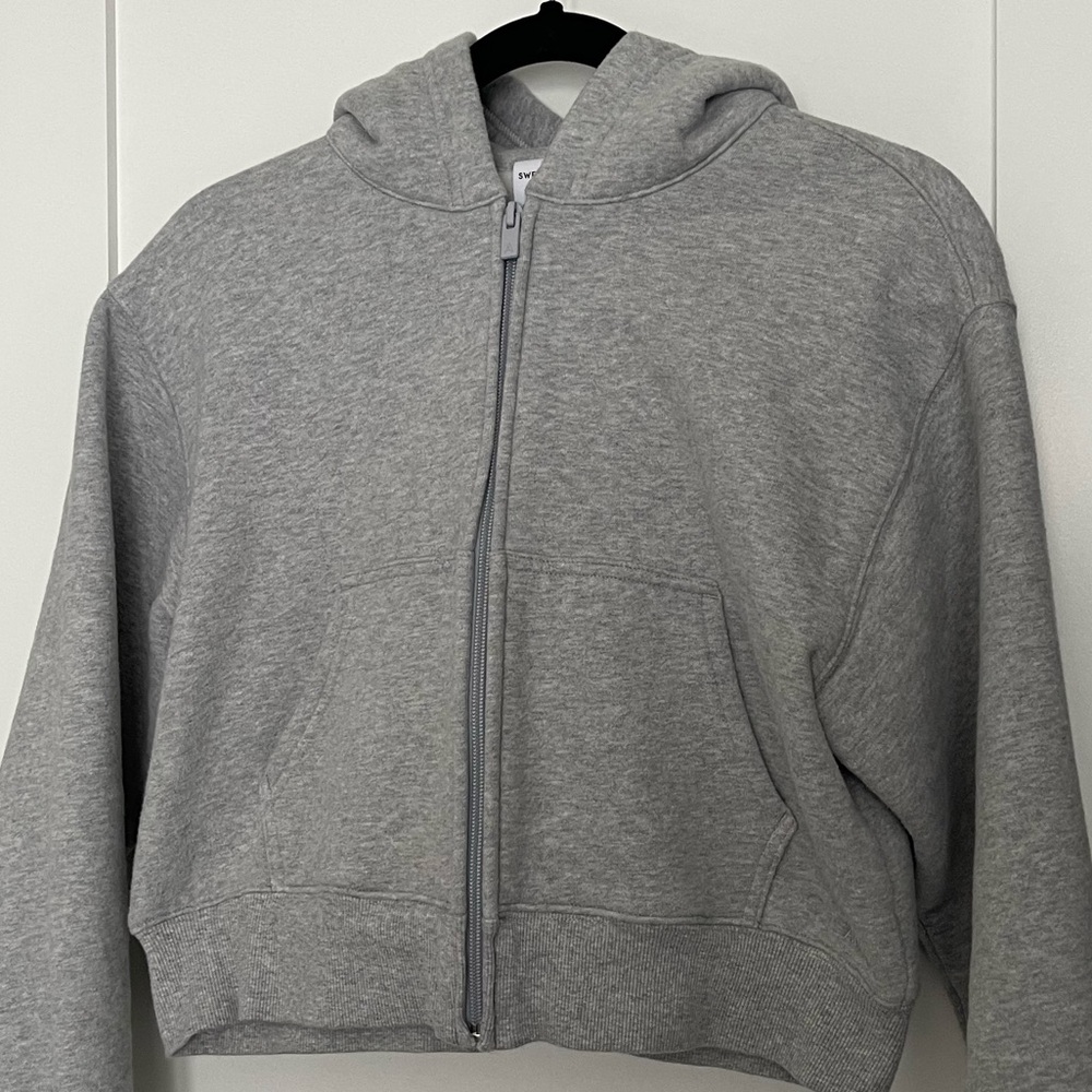 Aritzia Sweatfleece
Cozy Fleece Perfect Waist Zip Hoodie